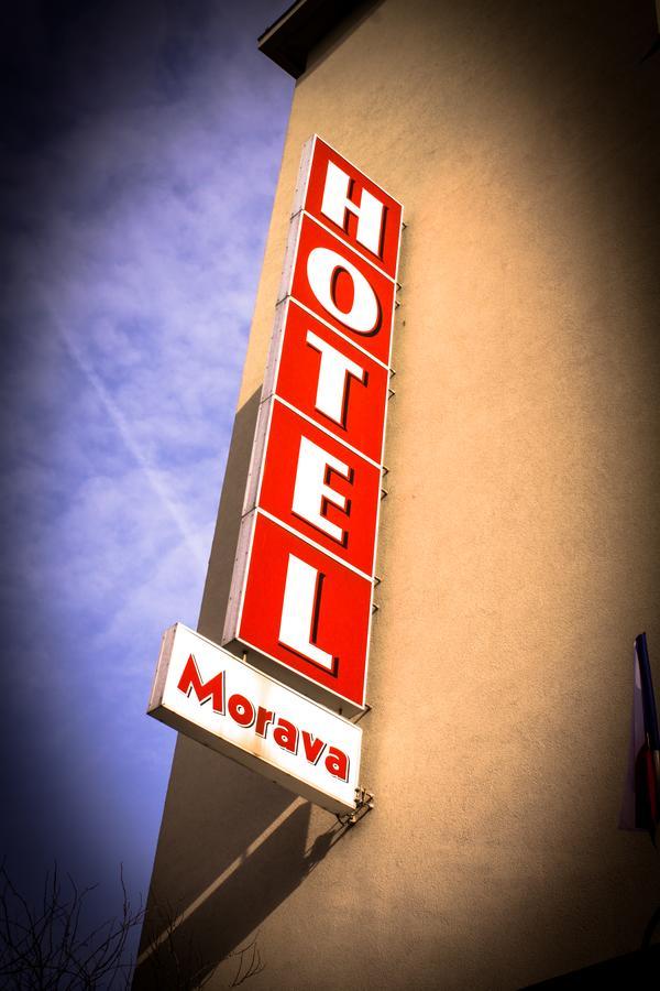 Uherské Hradiště Hotel Morava المظهر الخارجي الصورة