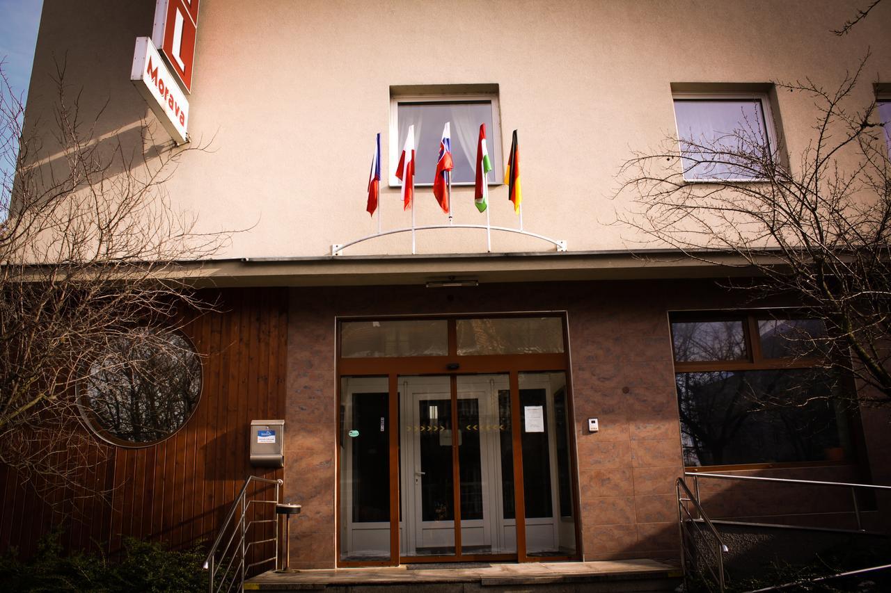 Uherské Hradiště Hotel Morava المظهر الخارجي الصورة